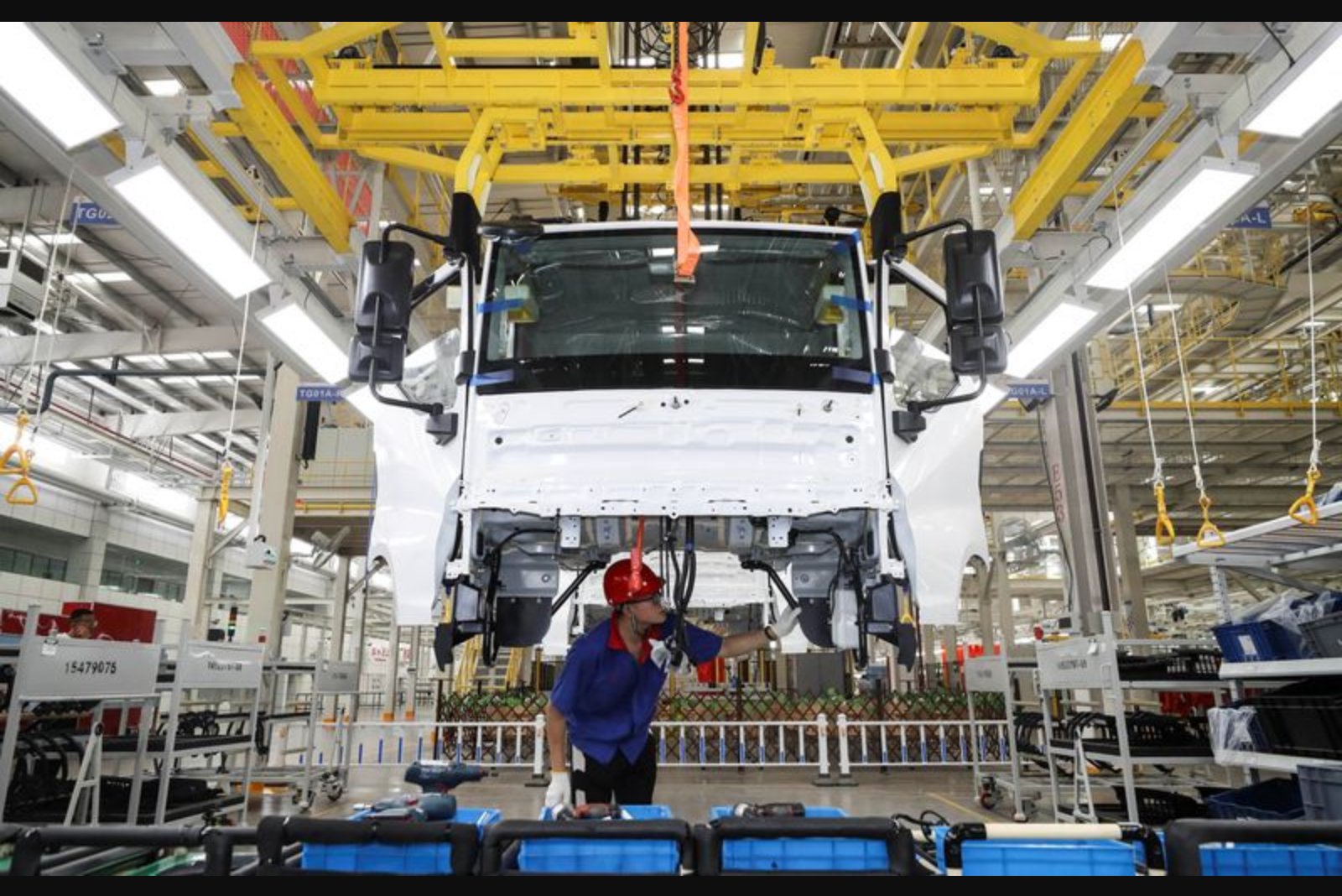 Asia's Carmakers Face Shipping Disruption as Middle East Trade Routes Stall