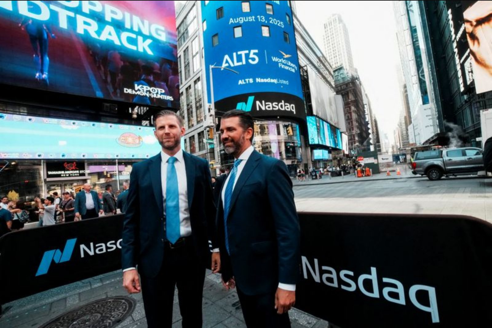 World Liberty Proposal Would Keep Early Investors From Fully Selling Until 2030