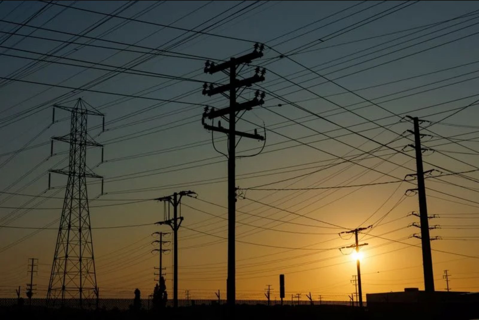 Utility CEOs Stand to Gain as US Grid Upgrades Point to Trillions in Spending