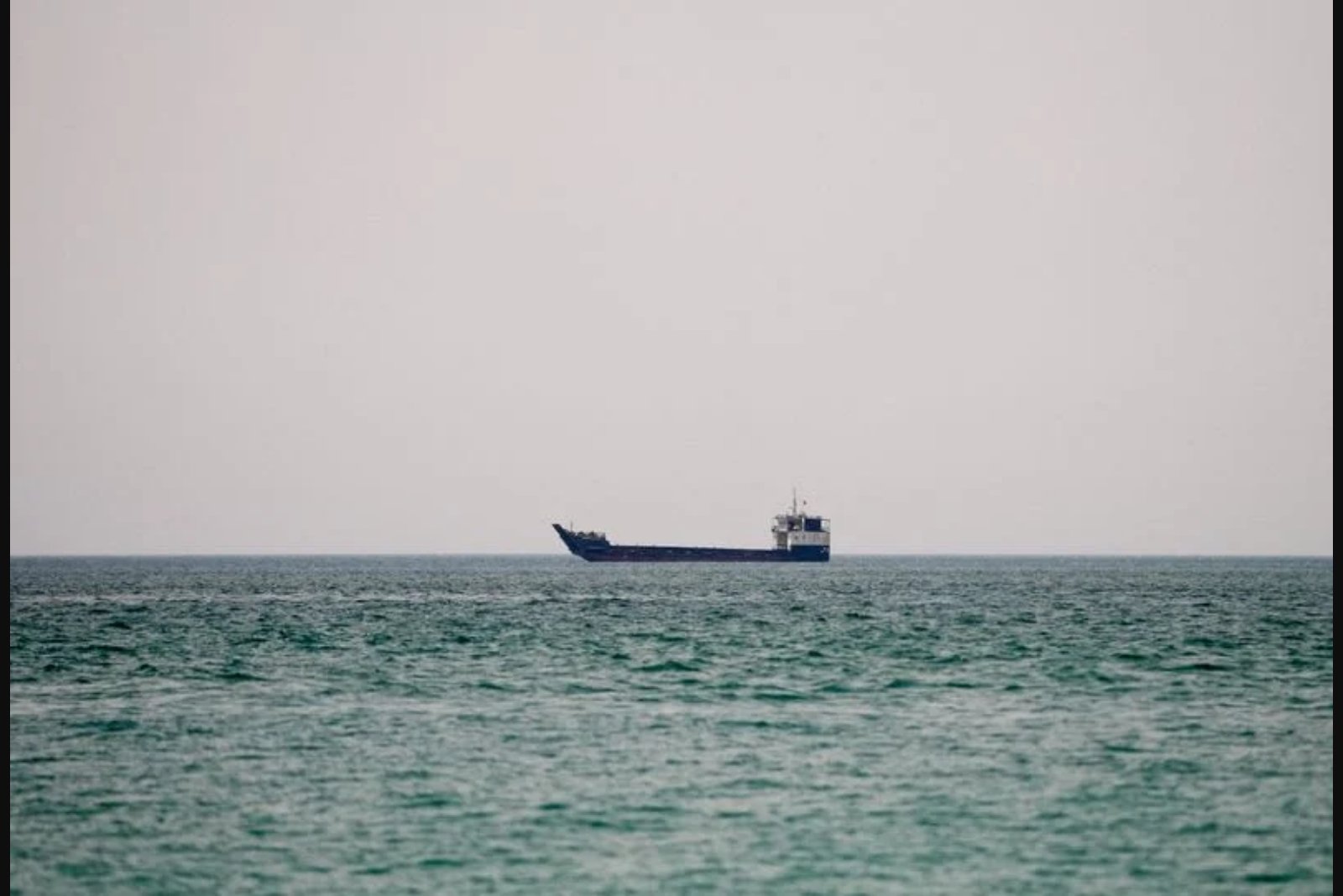 Iran Seeks Enduring Control Over Strait of Hormuz, Insists Senior Officials