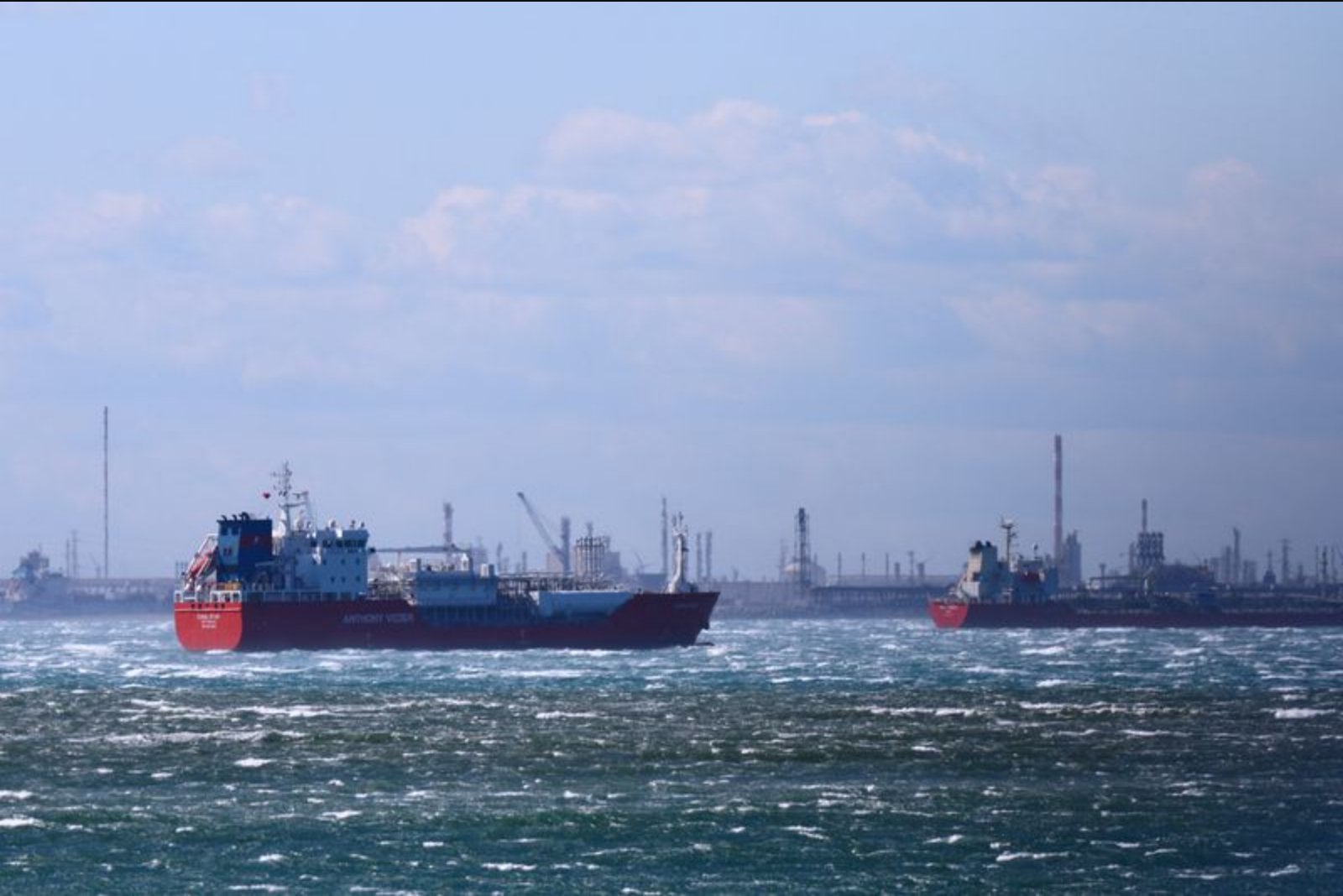 Oil Majors Poised to Pocket Billions as Iran Conflict Sends Prices Soaring