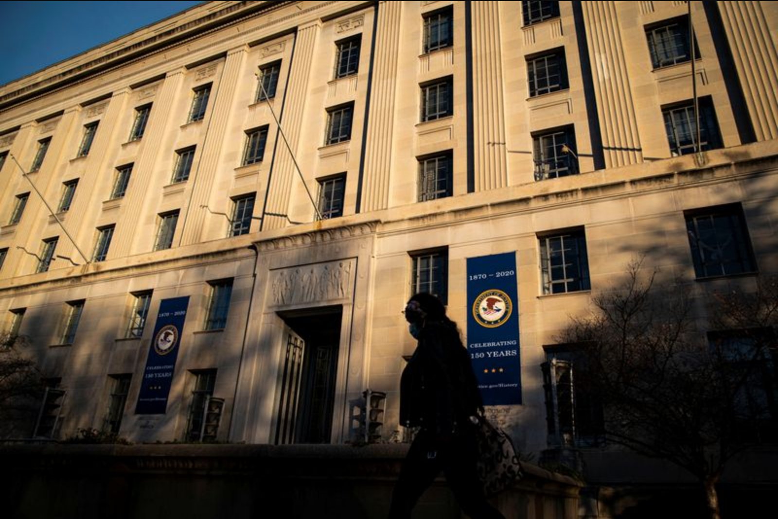 Justice Department Seeks Lift of Injunction on White House Ballroom Project After Checkpoint Shooting