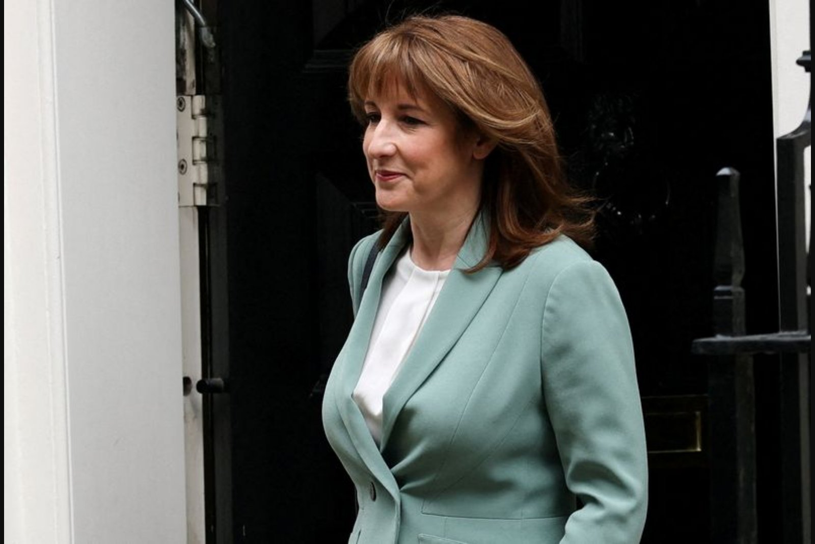 UK April borrowing rises to £24.3bn, topping economists' forecasts