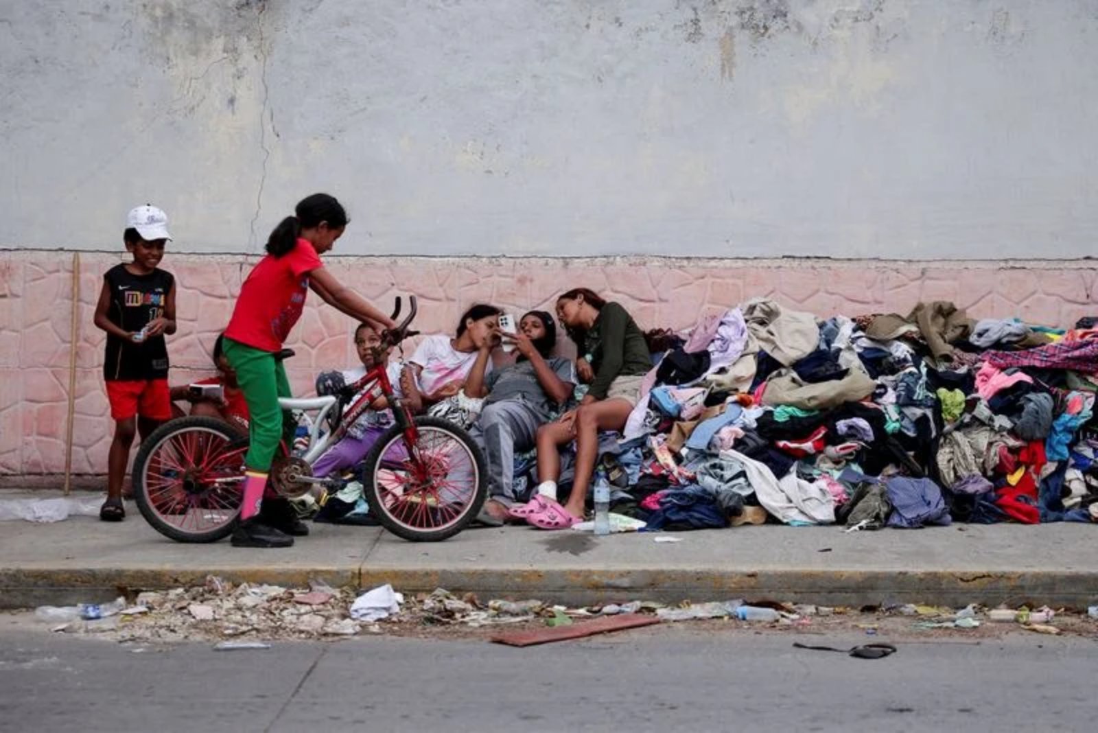 Families Seek Answers After Hotel Housing Deported Venezuelans Collapses in Deadly Quakes