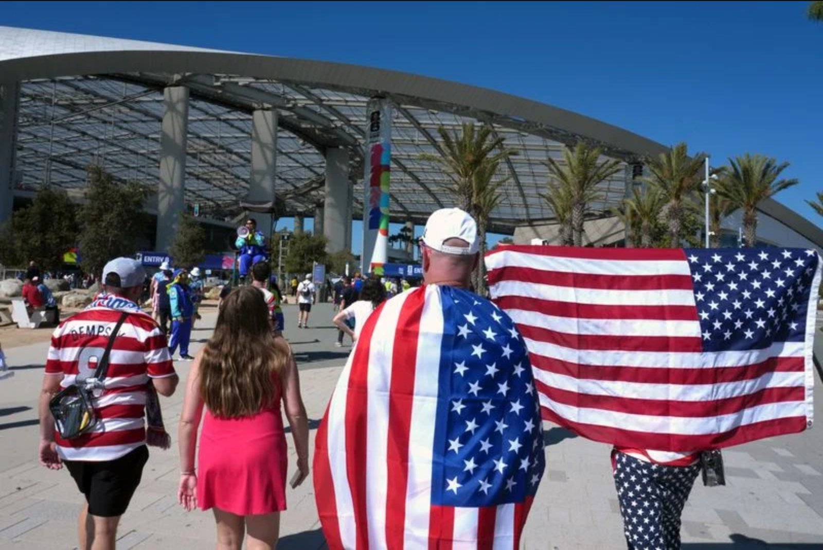 Last-minute StubHub cancellations leave World Cup ticket buyers stranded and frustrated