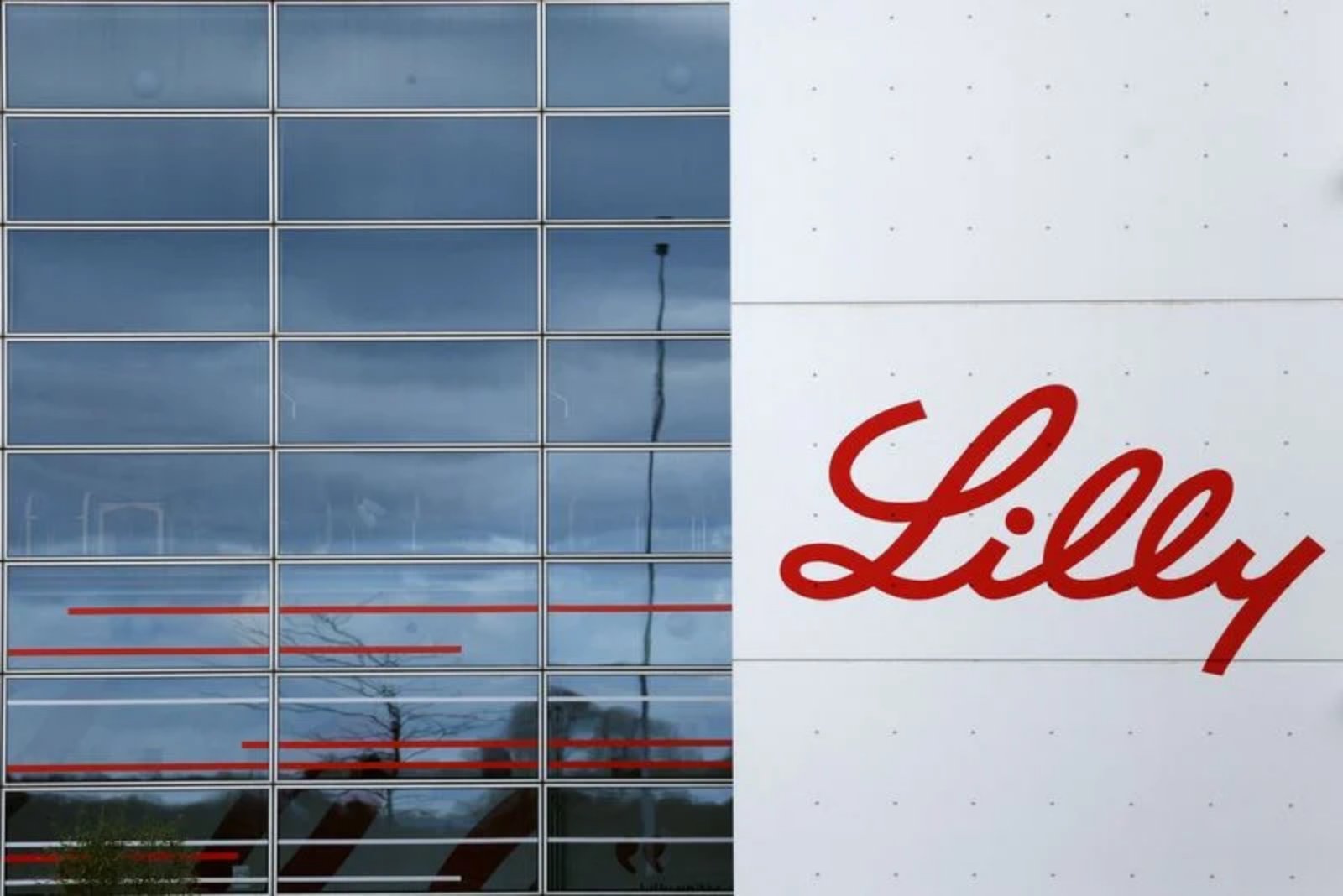 Eli Lilly Hands China Commercial Rights for Verzenios to Innovent Biologics