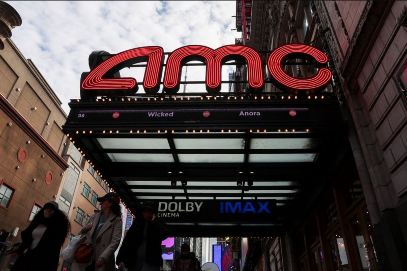 AMC Posts Stronger-Than-Expected Quarter as Premium Formats Drive Revenue Gain
