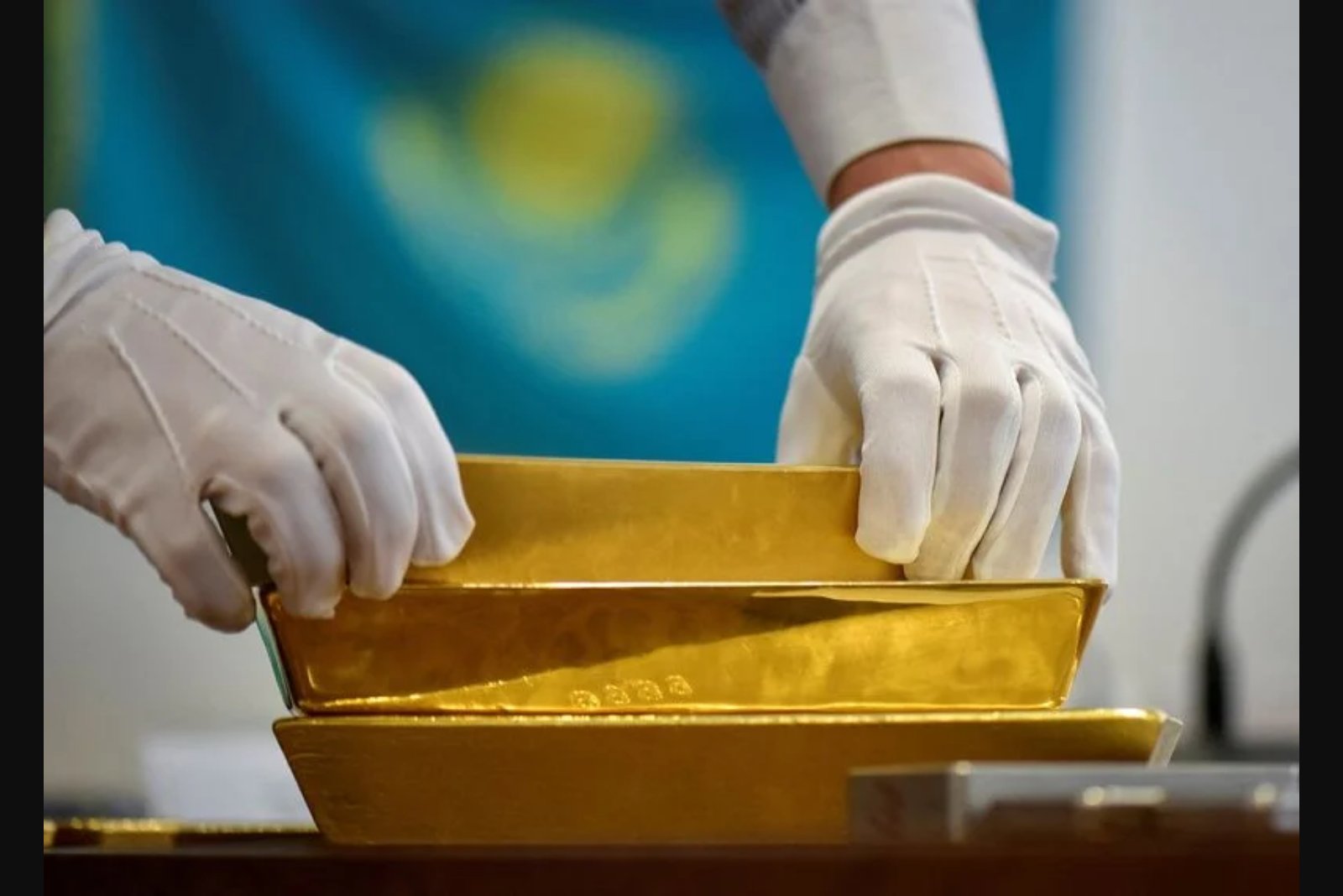 HSBC trims 2026-27 gold forecasts, cites firmer Fed outlook and stronger dollar