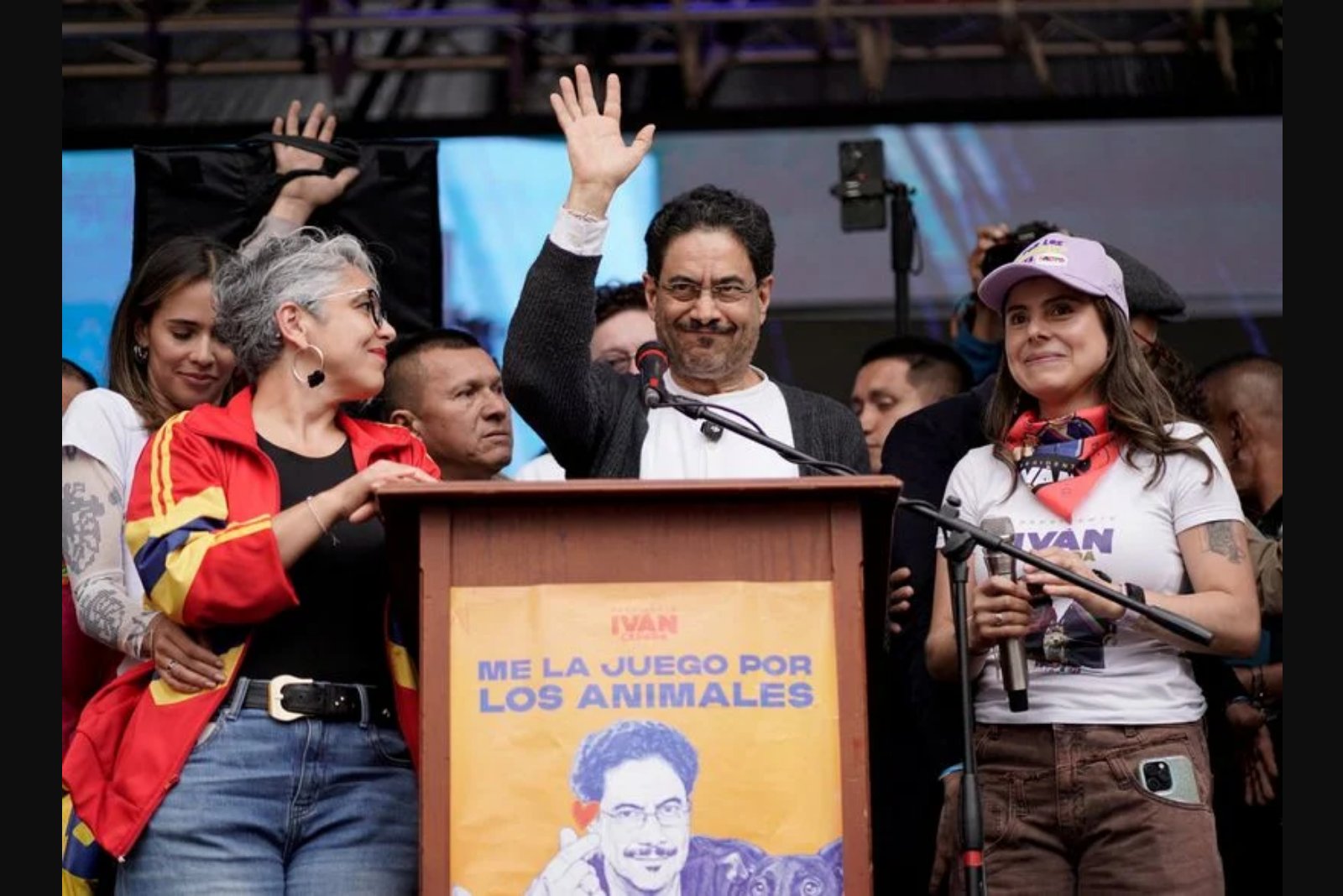 Colombian Runoff Centers on Security as Armed Groups Expand Influence