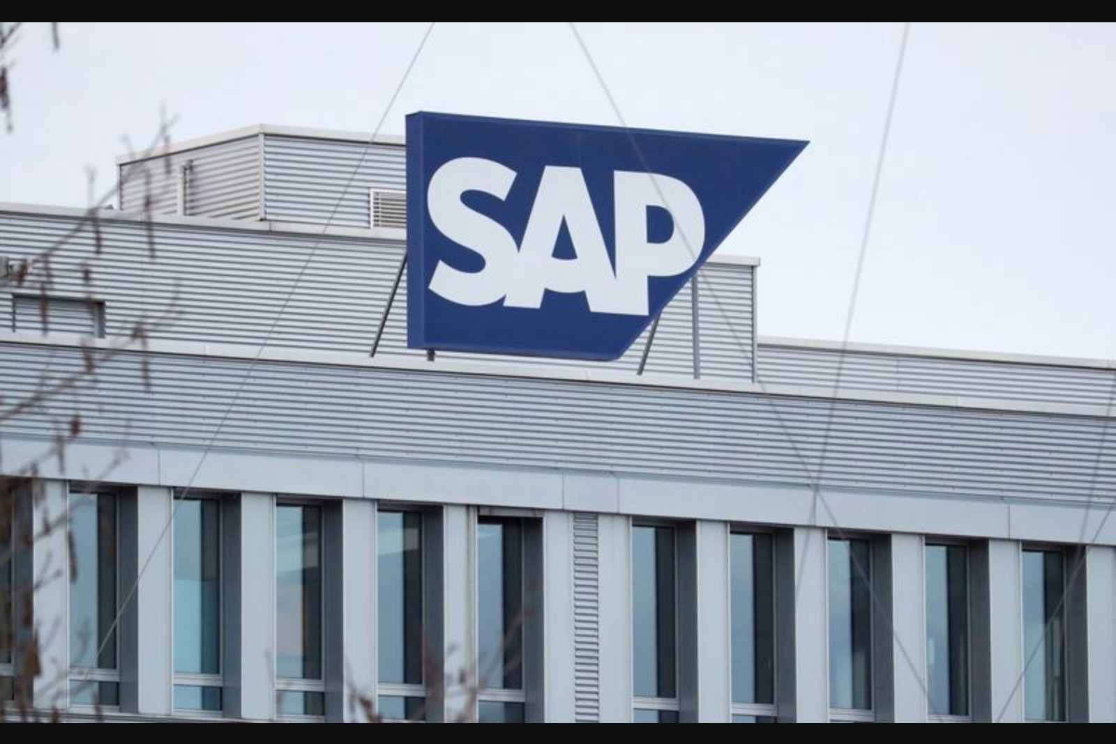 U.S. Software Stocks Slide After SAP, ServiceNow Results Stoke AI Competition Concerns