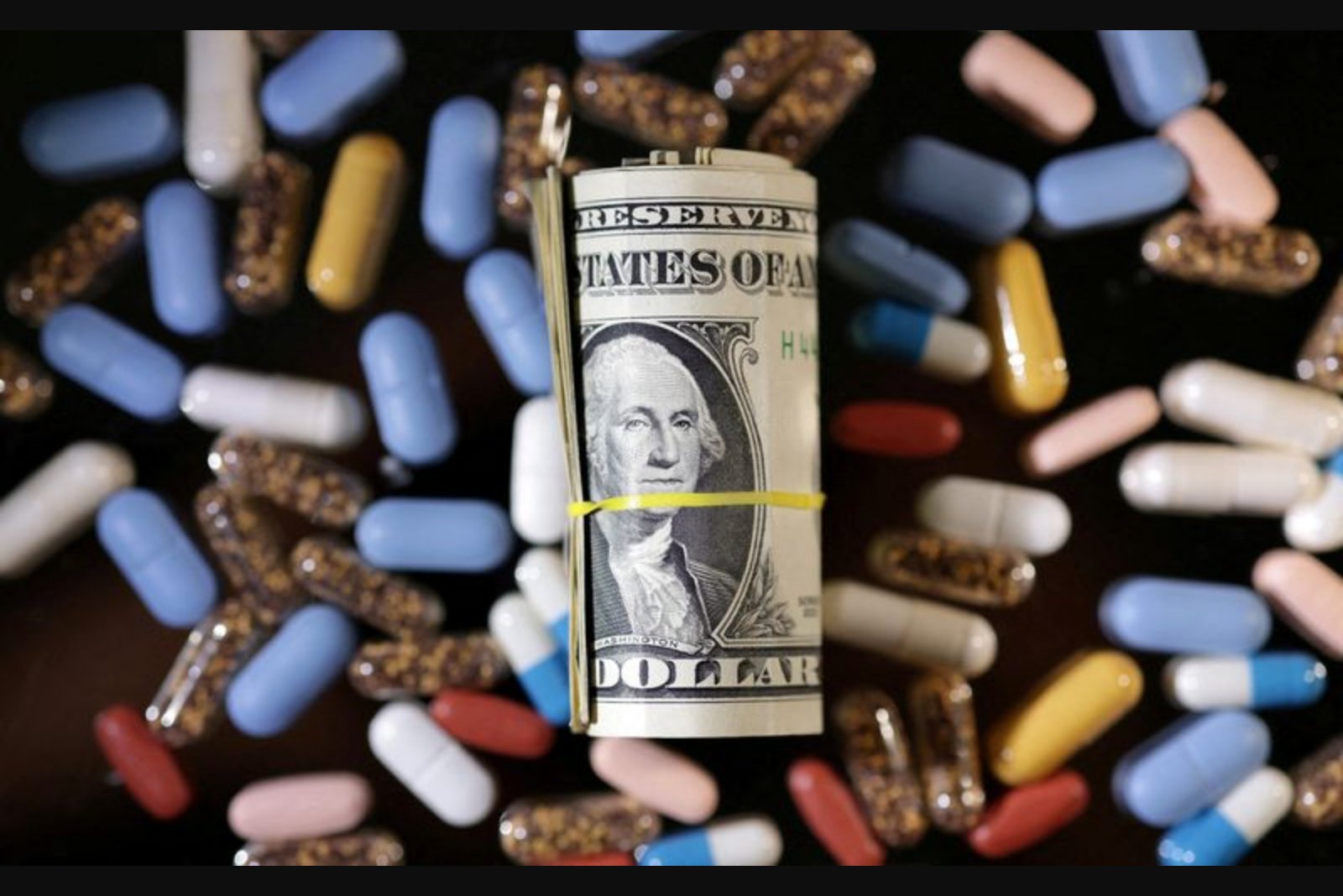 Drugmakers Excluded from White House Pricing Pacts Seek Their Own Agreements