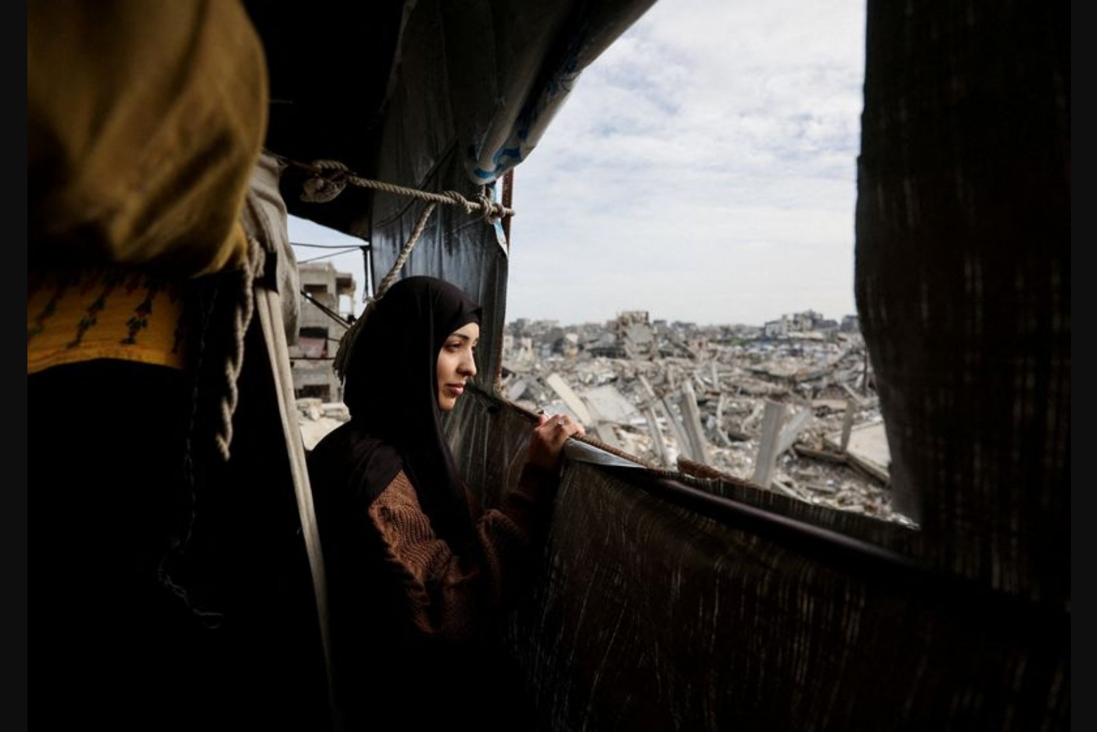 Homecoming Amid Rubble: A Gaza Family Returns to a Shattered City
