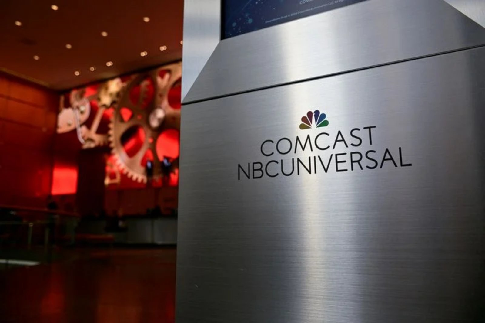Comcast to Separate NBCUniversal and Sky Into Standalone Public Companies