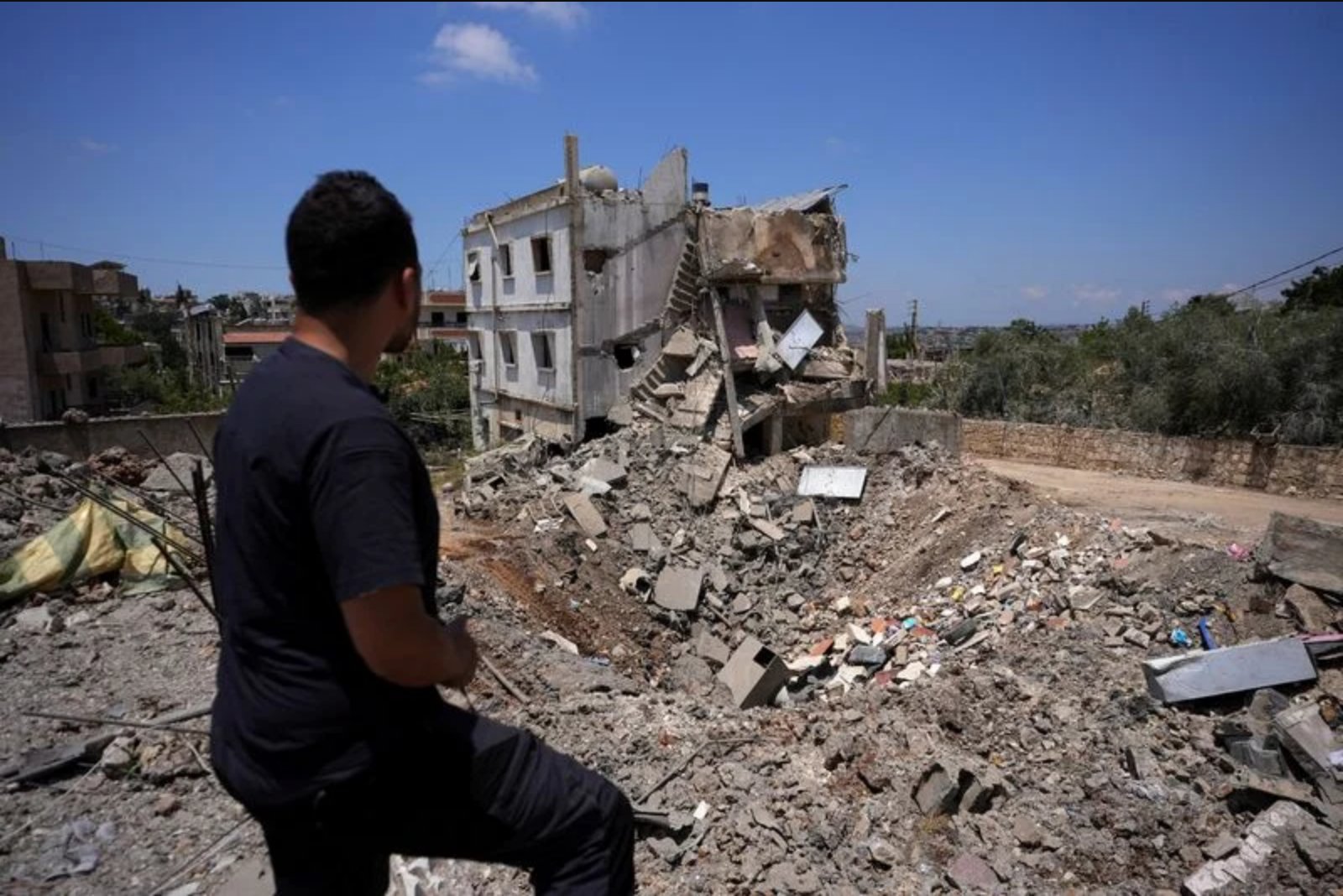 Trump Publicly Rebukes Israel’s Lebanon Tactics, Citing Civilian Harm