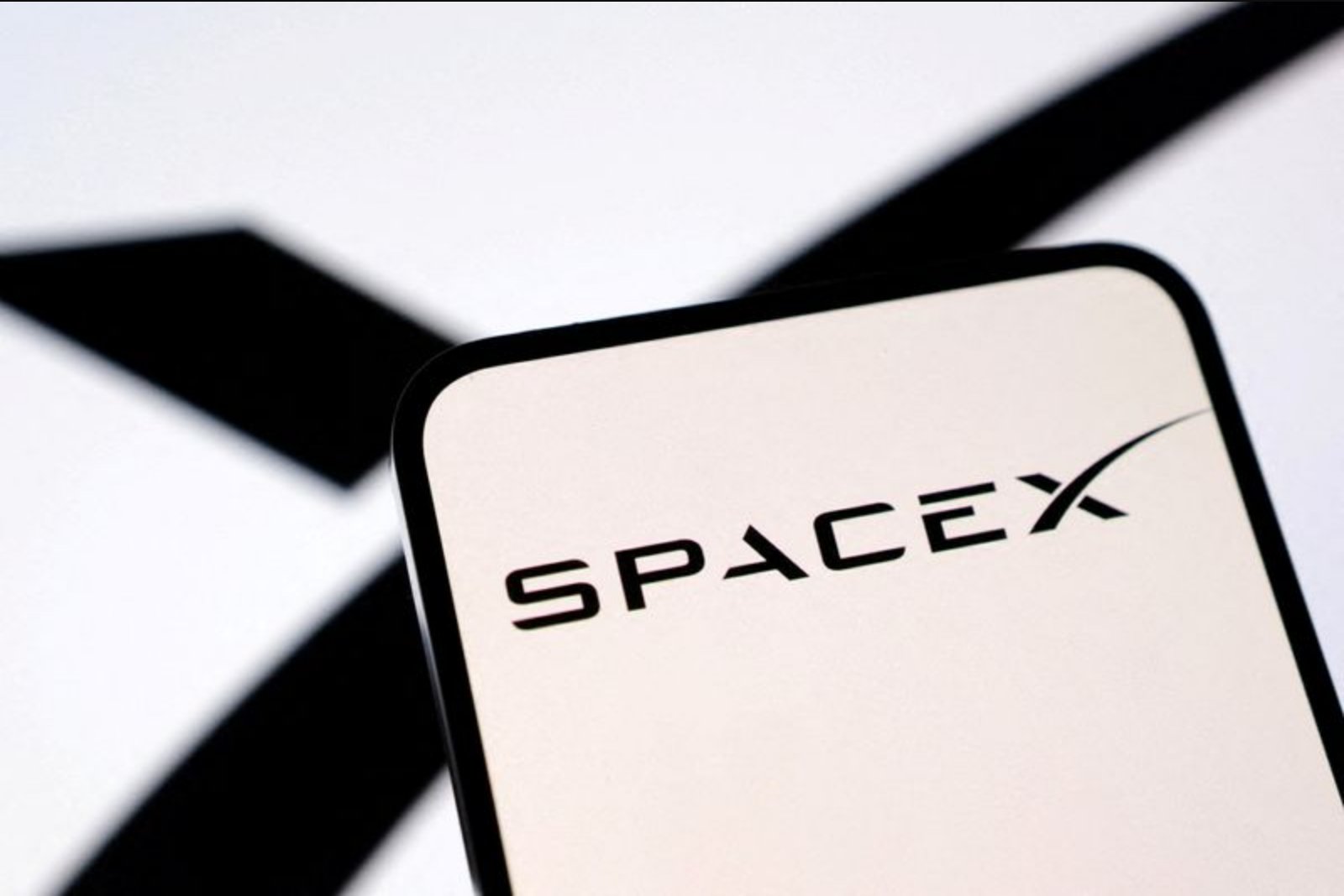 SpaceX and xAI Join Secret Pentagon Challenge to Build Voice-Controlled Drone Swarms