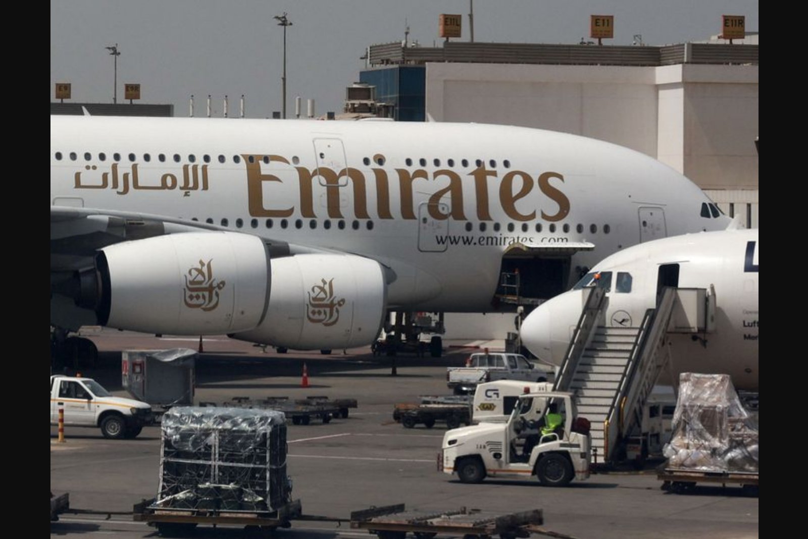 Emirates Posts Record Annual Profit as Regional Conflict Disrupts Operations