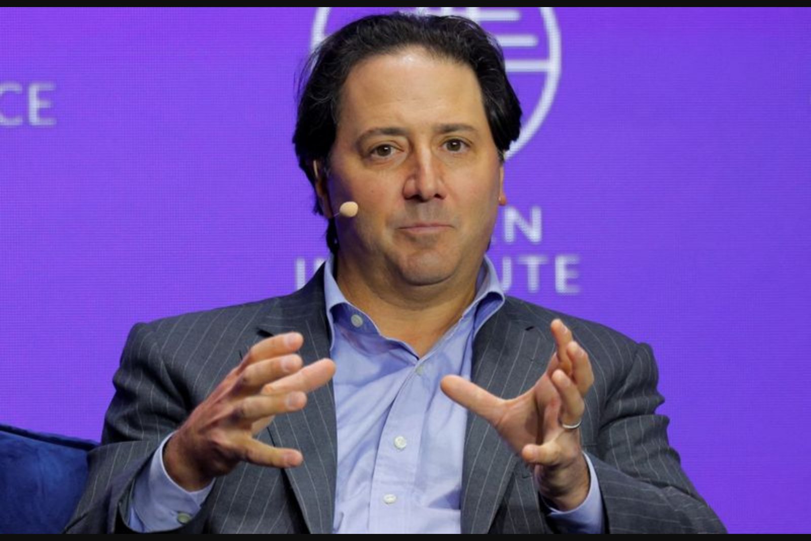 Ares CEO Sees Default Risk Contained in Private Credit; Liquidity and Rates Drive Strain