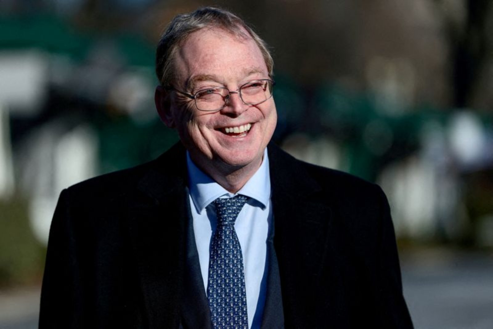 Hassett Urges Quick Confirmation of Warsh, Criticizes Fed for Not Cutting Rates