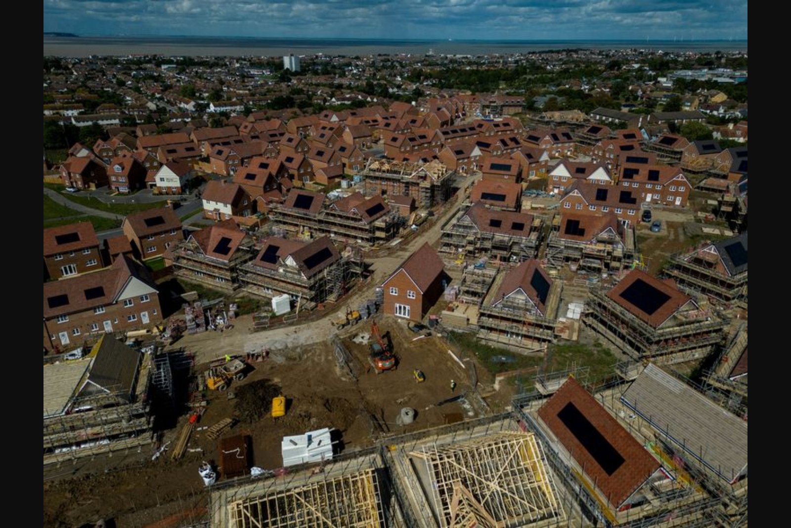 Iran conflict sends UK mortgage pricing soaring to pandemic-era volatility