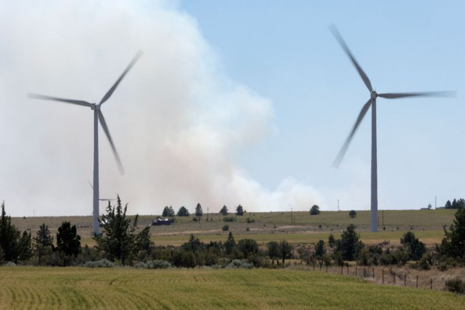 Berkshire unit PacifiCorp to sell Washington generation and grid assets to Portland General Electric for $1.9 billion