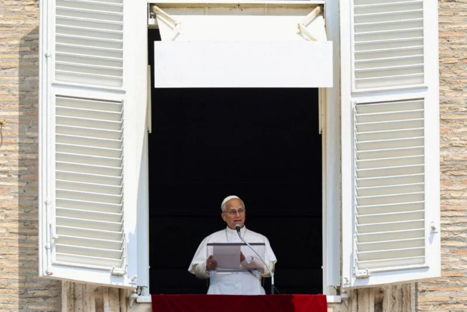 Pope Leo Urges U.S. to Honor Founding Ideals, Highlights Tradition of Welcoming Immigrants
