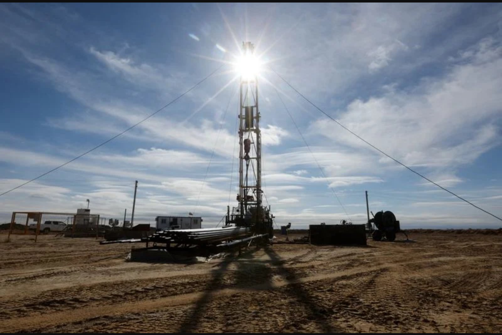 Oil Edges Up After Iran Declines Direct Talks with U.S. Envoys, Ceasefire Prospects Weaken