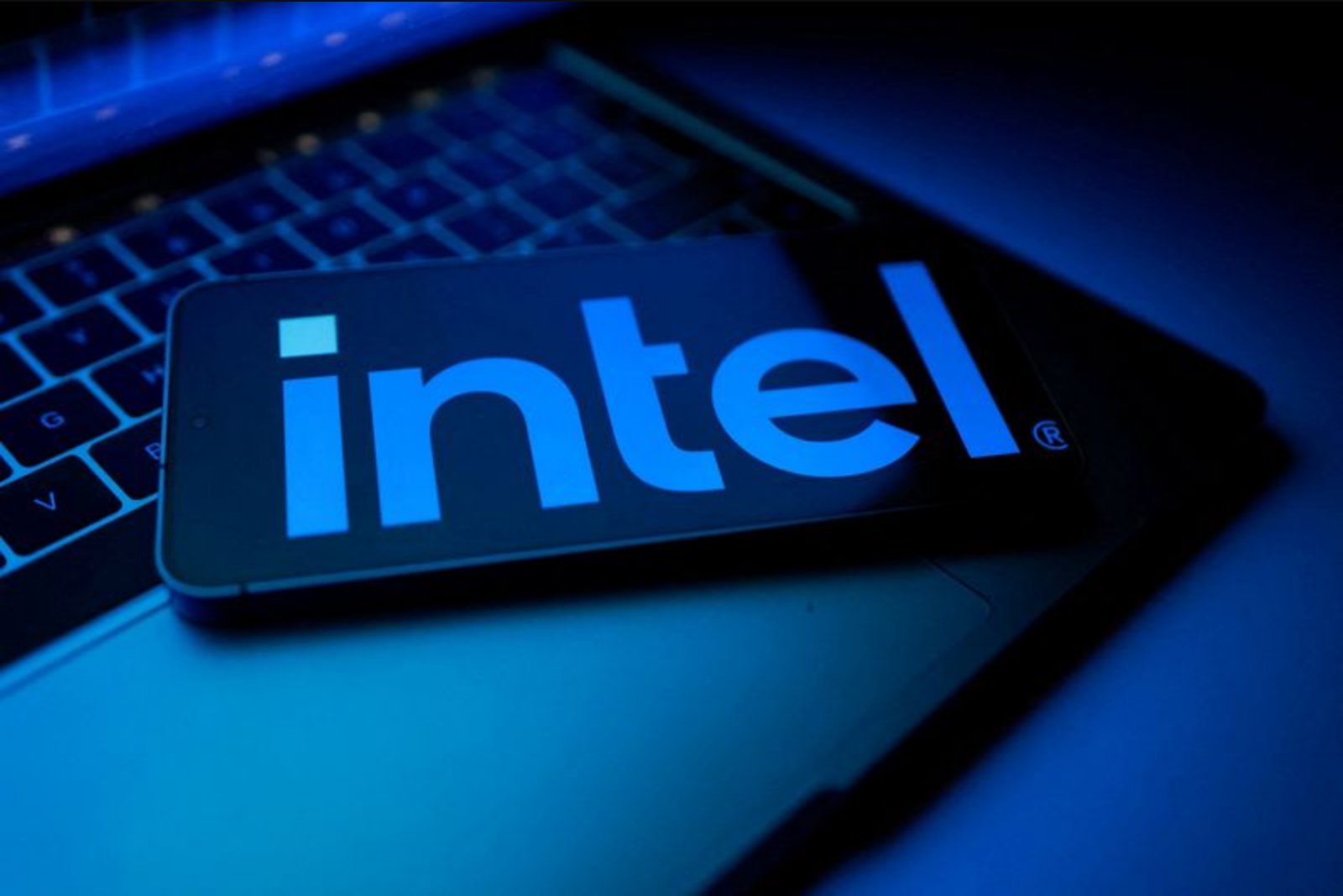 Intel hires long-serving Qualcomm executive to oversee PCs and physical AI unit