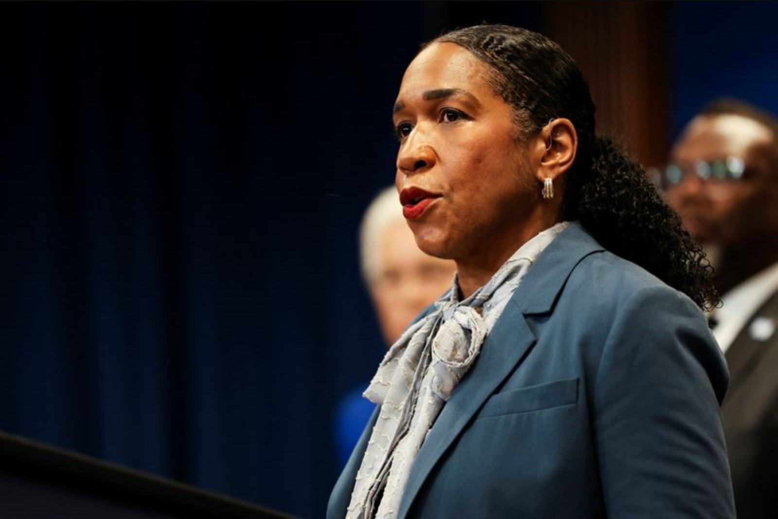 Stratton Clinches Democratic Nomination for Durbin’s Senate Seat in Illinois