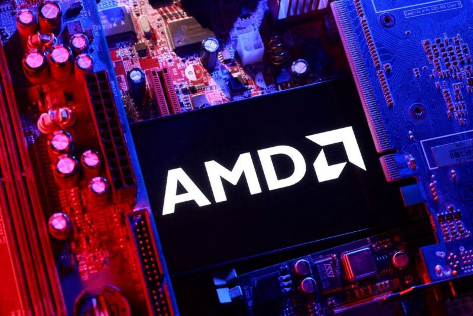 AMD Raises Quarterly Outlook as Cloud AI Spending Fuels Data-Center Chip Demand