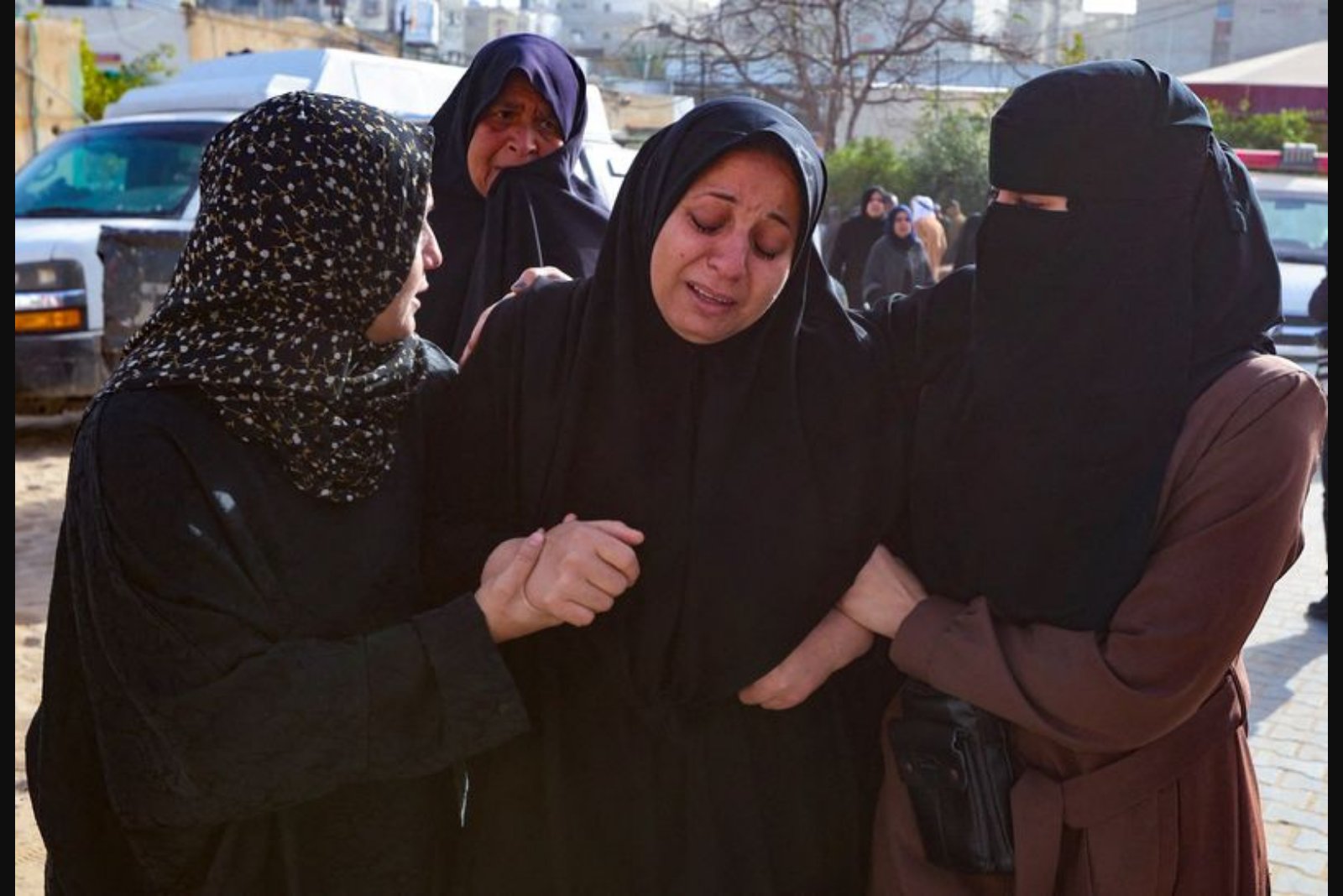 Israeli Airstrikes Kill Nine in Gaza Amid Reports of Ceasefire Violations