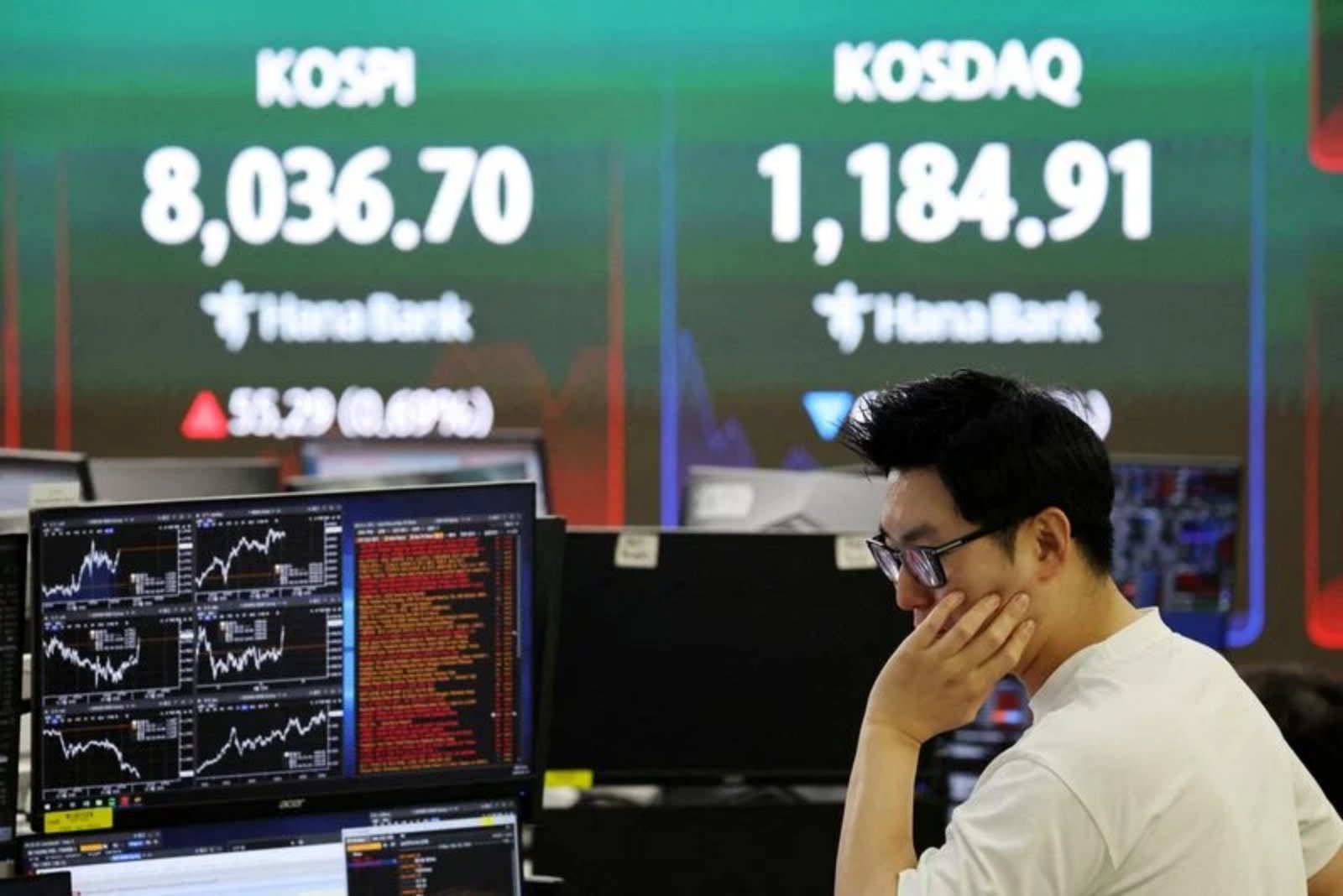 Foreign selling of Asian stocks accelerates as Middle East tensions and tech slump weigh