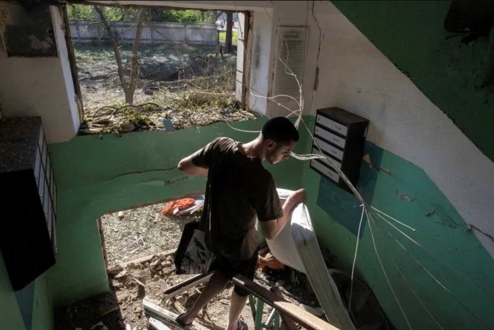 Russia Says It Will Step Up Pressure on Ukraine After Large-Scale Strike on Kyiv