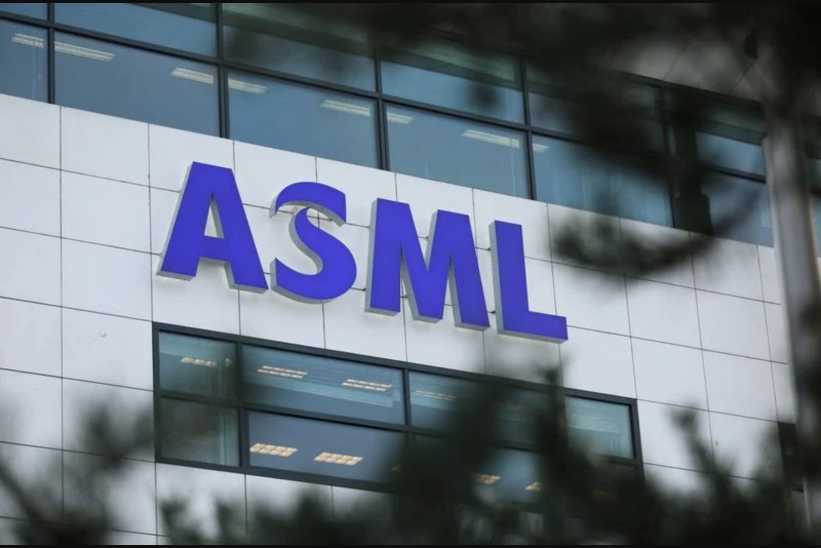 ASML Posts Strong Q2 as AI Chipmakers Fuel Demand