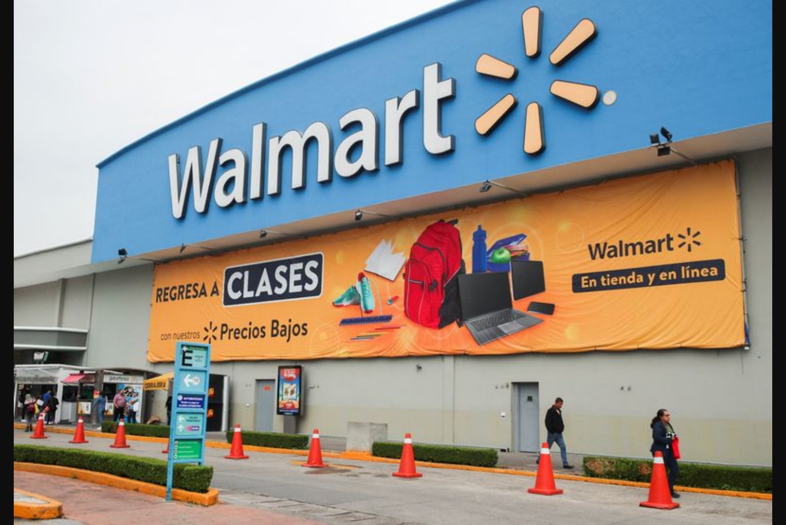 Walmex Q4 Profit Falls 3.9%, Misses Analyst Expectations as Peso Strength Cuts Overseas Earnings