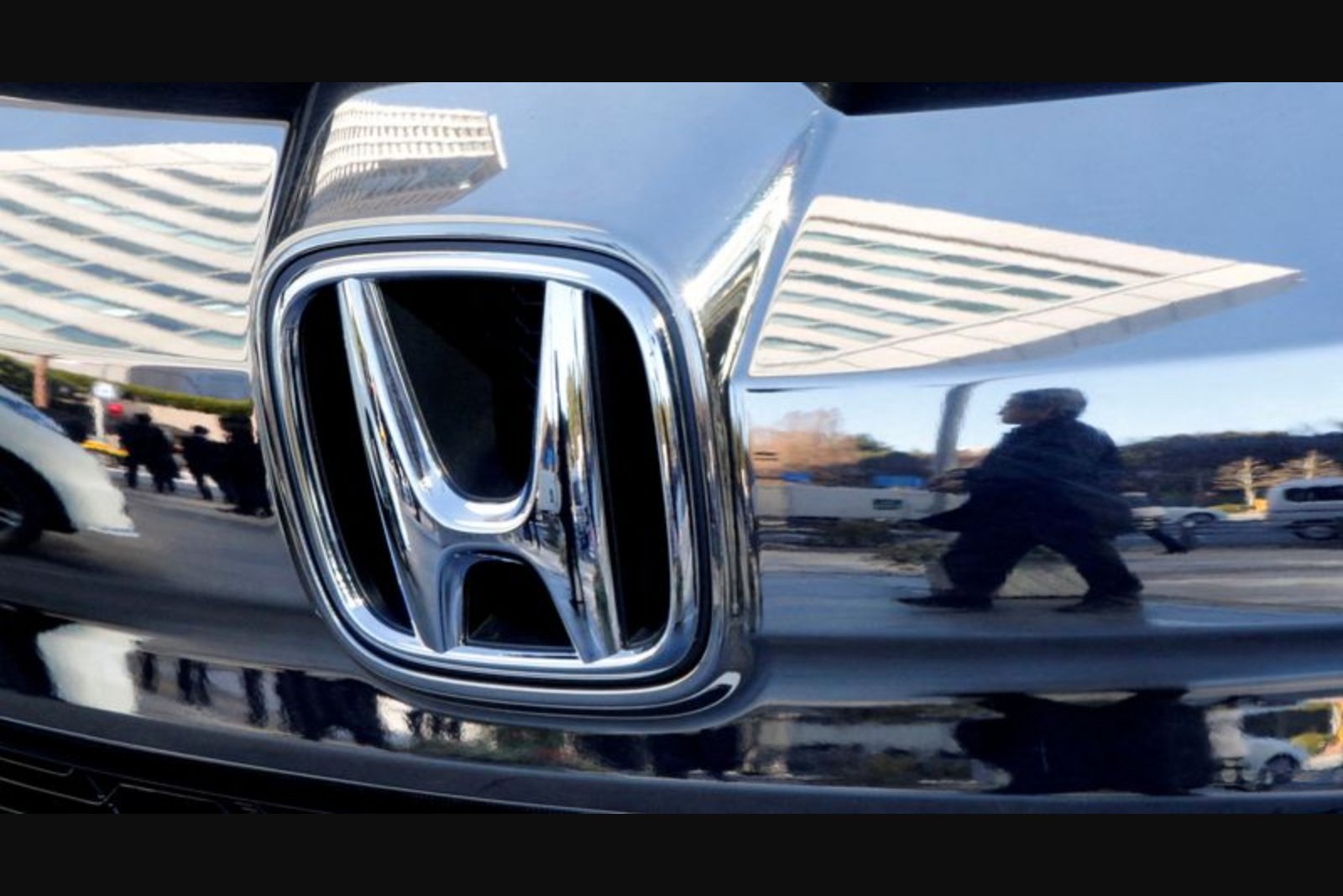 Honda’s $15.7 Billion EV Writedown Forces Strategic Reset as China Competition Looms