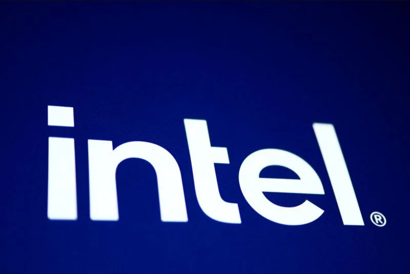 Intel Elevates Seok-Hee Lee to Drive Advanced Packaging and Back-End Manufacturing