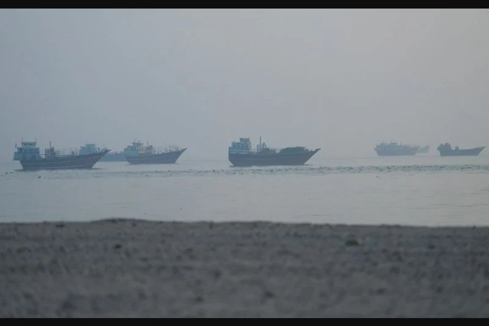 Preliminary U.S.-Iran Accord Ends Hostilities, Clears Way to Reopen Strait of Hormuz