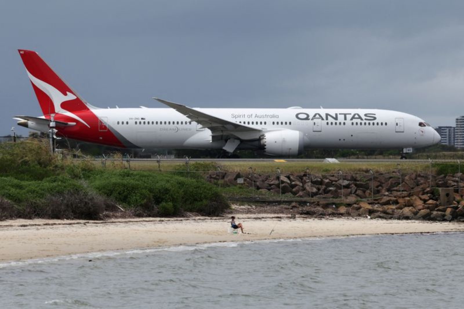 Qantas Prolongs Route Adjustments, Keeps Domestic Cuts Through September