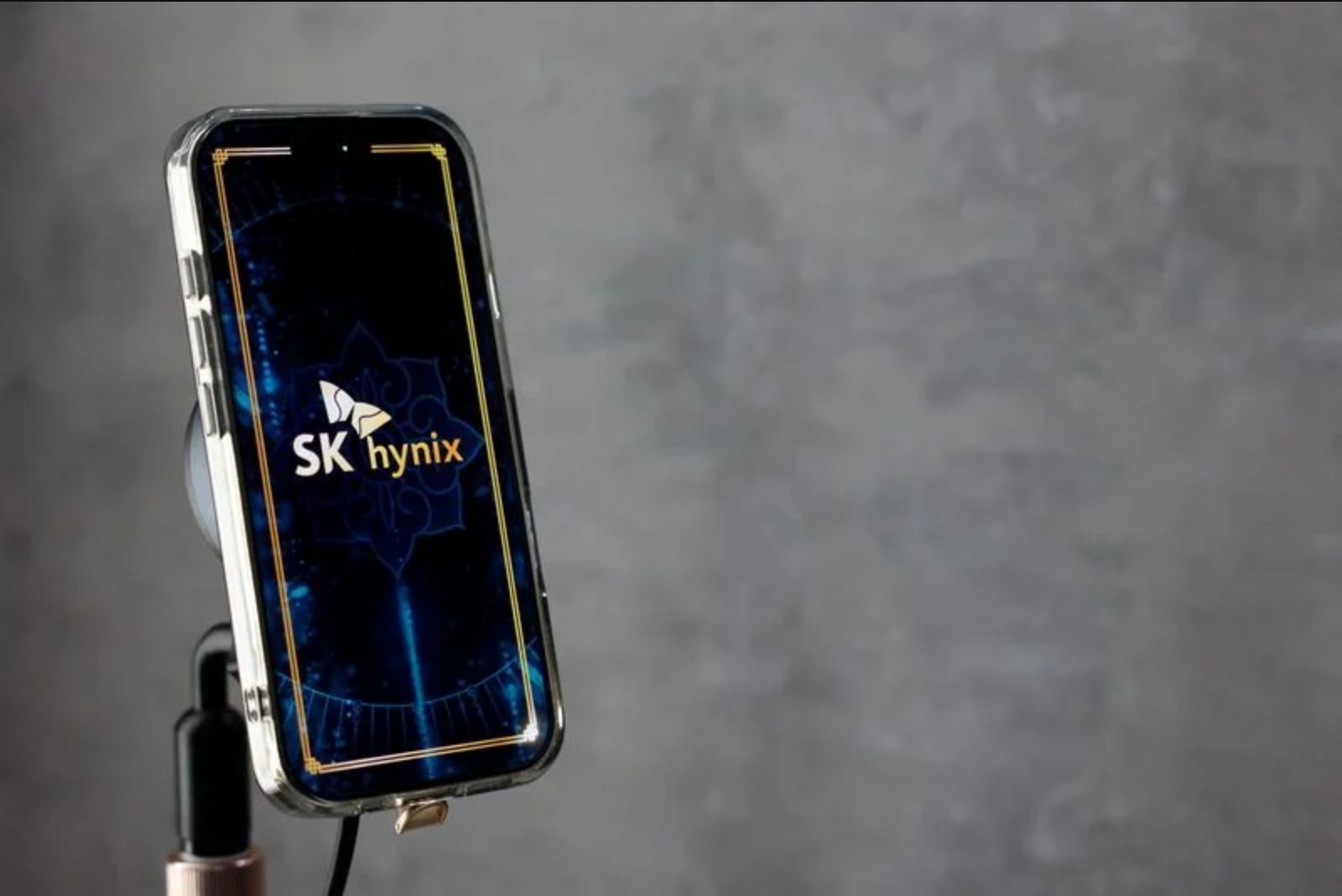 SK Hynix Briefly Overtakes Samsung Electronics as South Korea’s Top-Valued Company