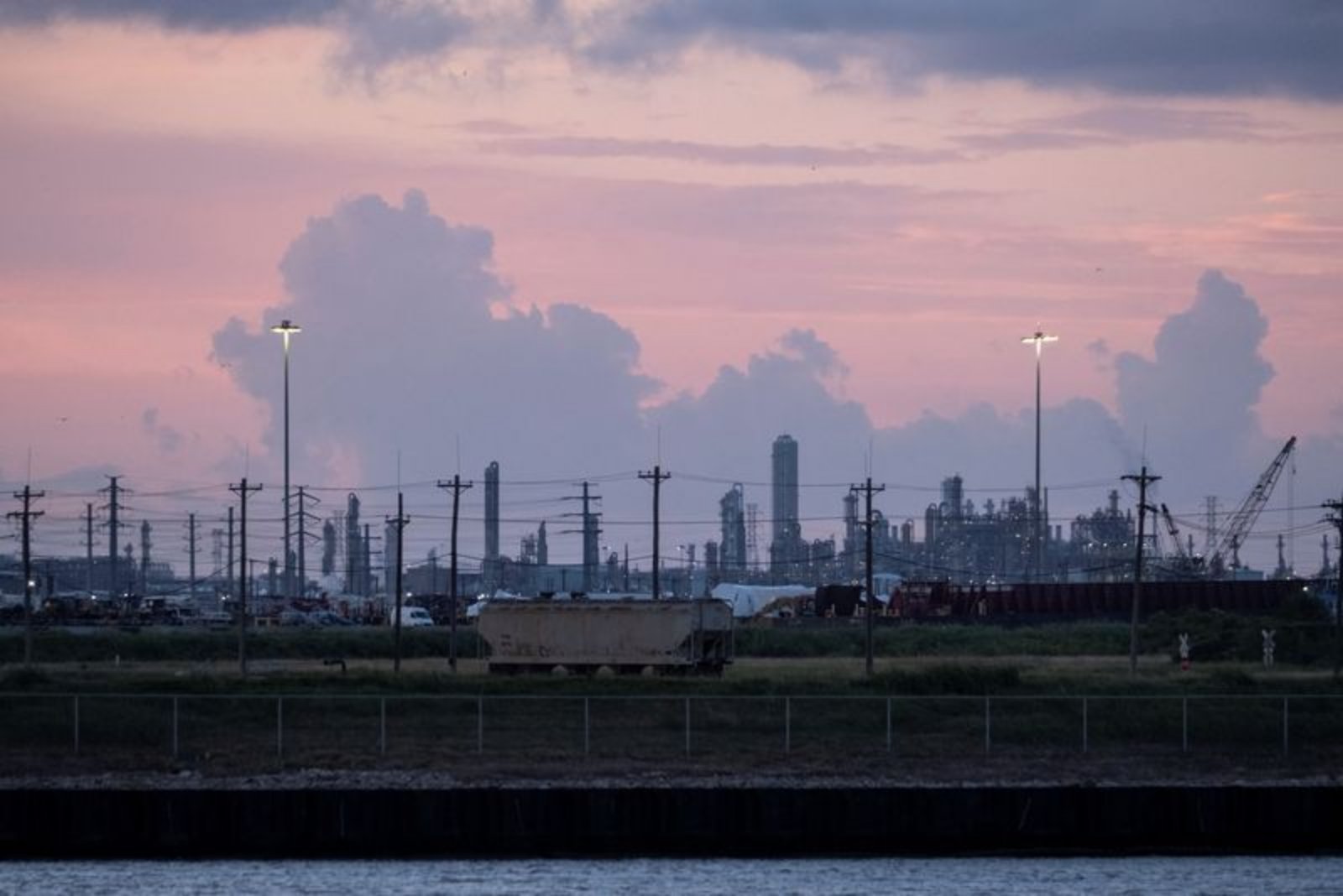 U.S. Gulf Coast Refiners Strain to Take In Sudden Wave of Venezuelan Crude