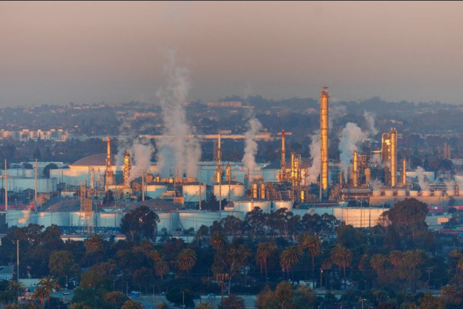 California Faces Sharp Fuel Price Surge as Middle East Conflict Strains Refining Supplies