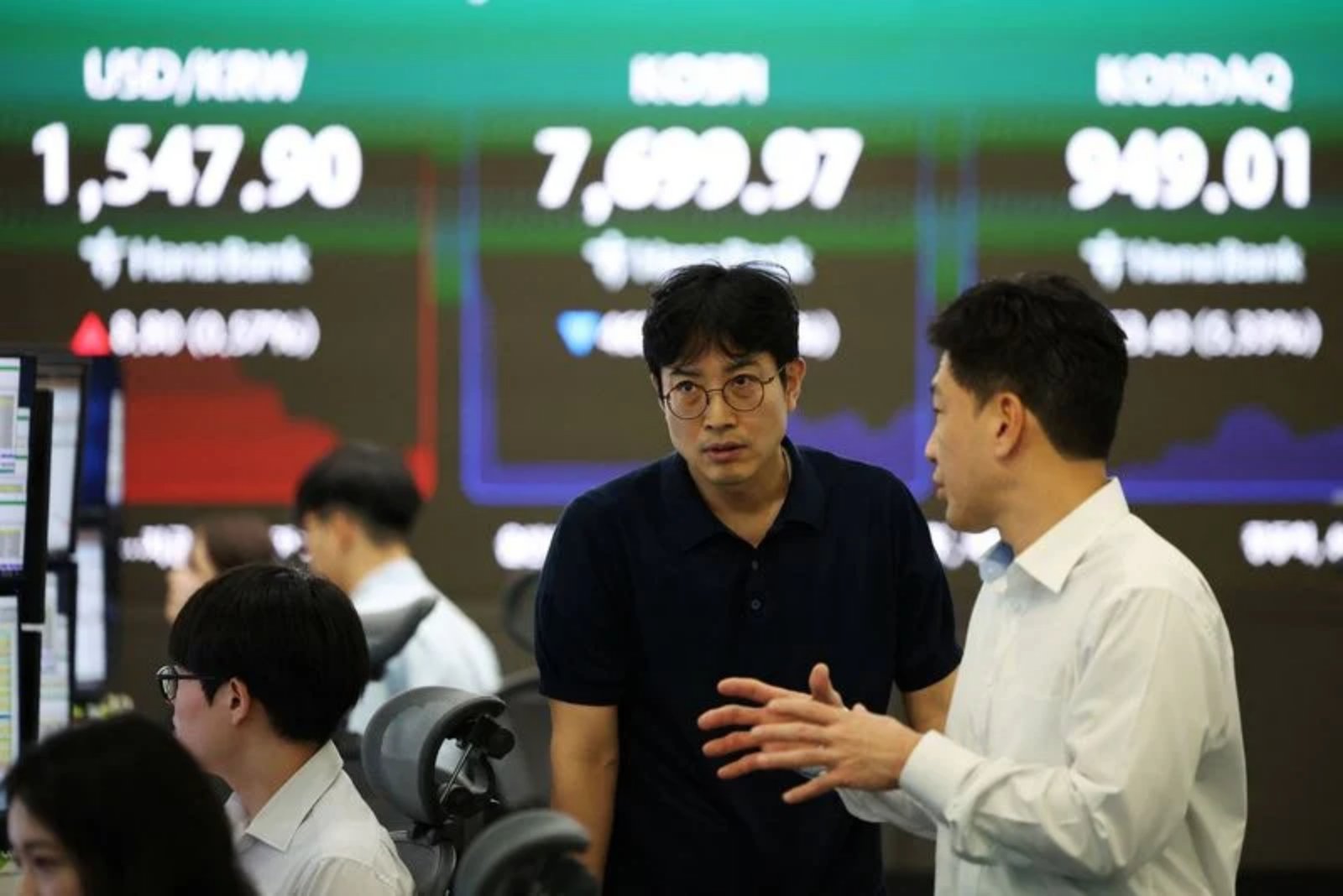 Tech-led rout ripples across markets as AI-fueled gains unwind