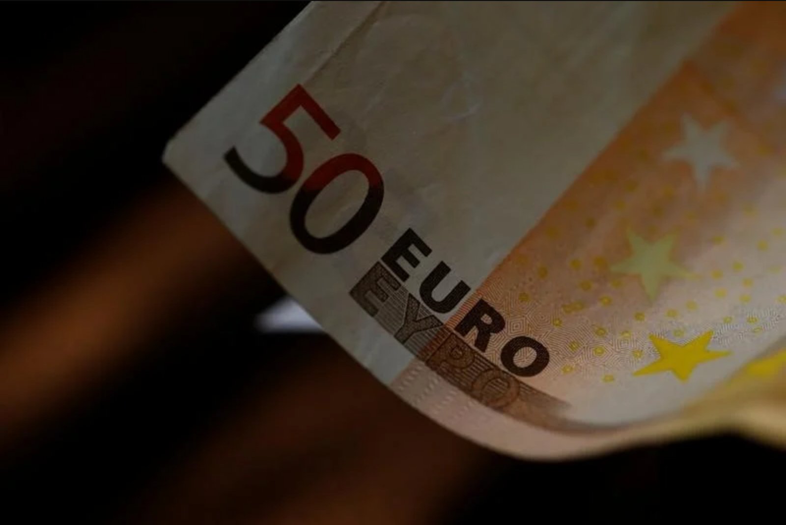 European Bond Yields Slide as Details of U.S.-Iran Deal Dampen Energy Inflation Risks