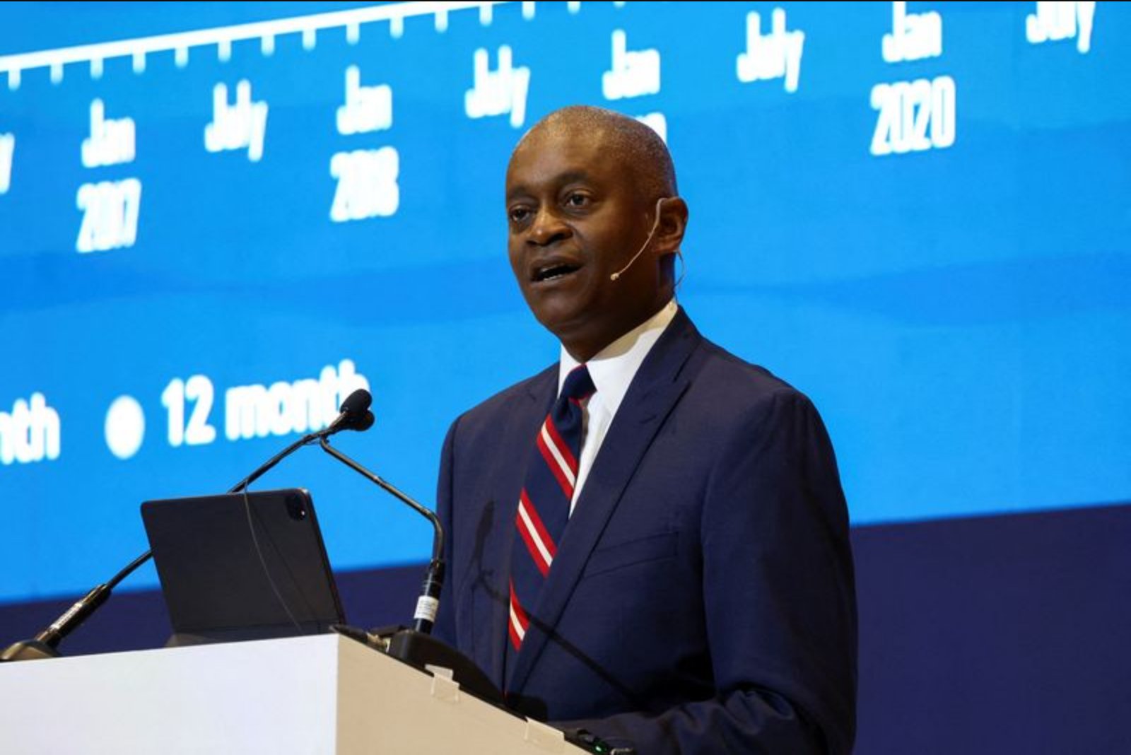 Bostic Warns AI-Driven Productivity Could Raise Structural Unemployment, Limiting Fed's Room to Cut Rates