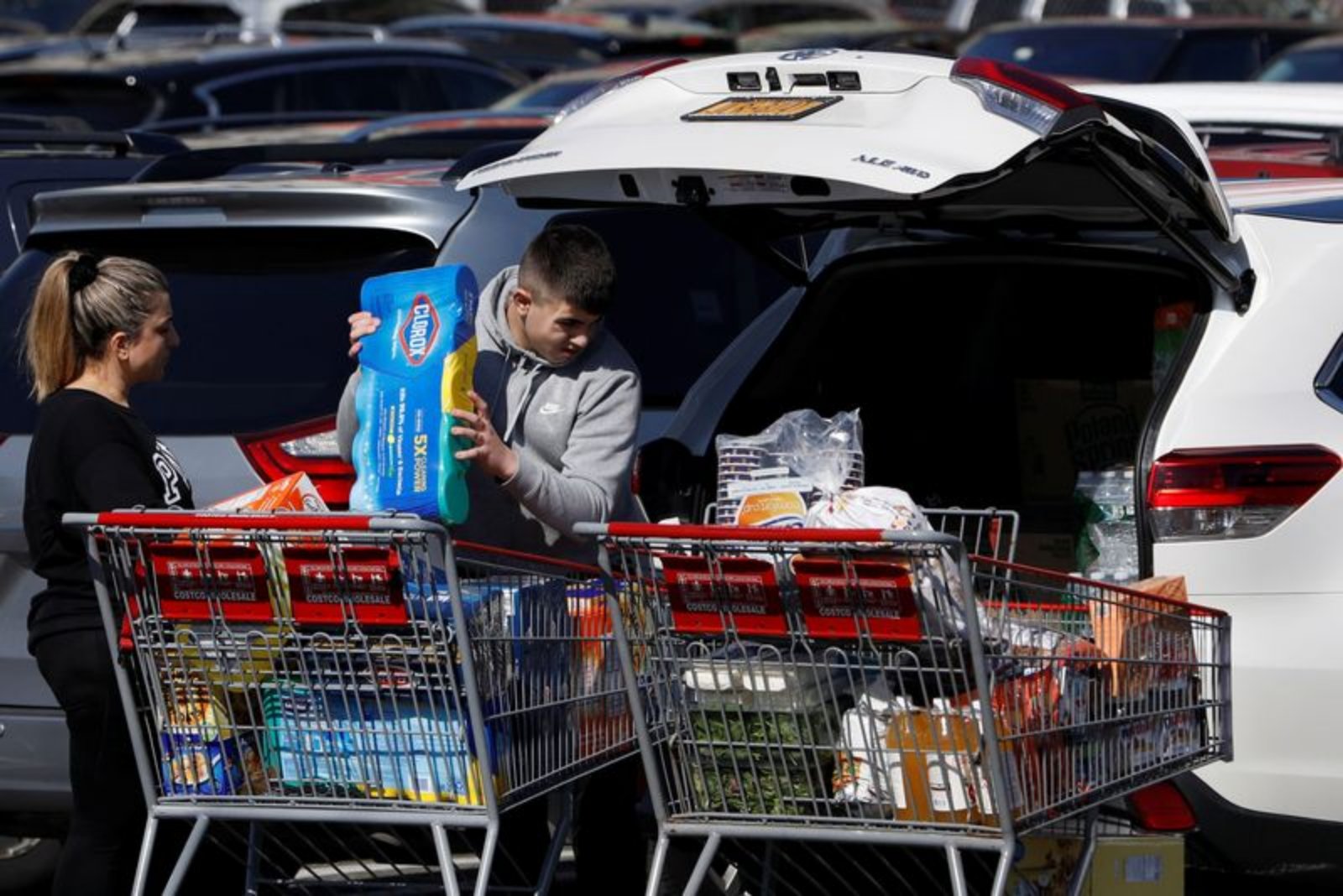 Clorox Falls Short on Quarterly Profit as Consumers Shift to Cheaper Cleaners and Costs Rise